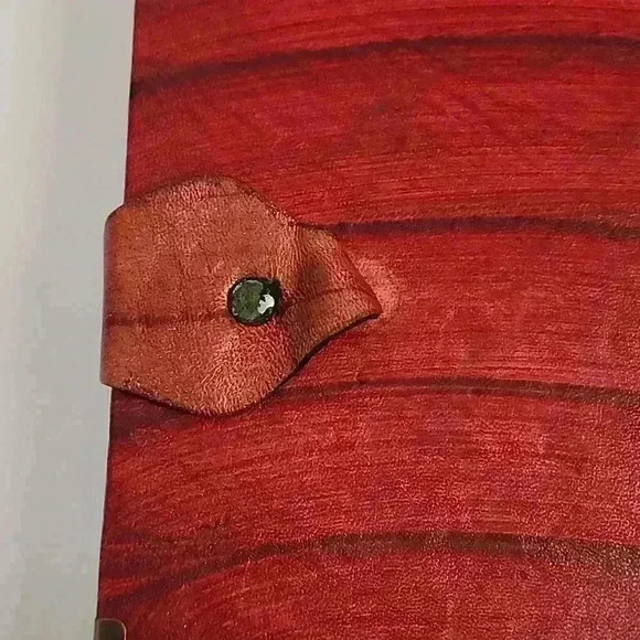 London Cherry Red Leather Journal Hand Made English (UK) Hook & Eye Closure - Picture 4 of 12
